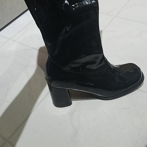 Women's Boots - Picture 3 of 4